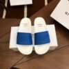 Sandalias planas Givenchy cómodas y planas con superficie de goma para hombres