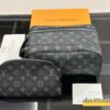 Bolso de mano Neceser con tejido de cuero LV para hombres