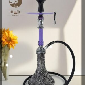 hookah shisha arabe con un puerto de salida de humo